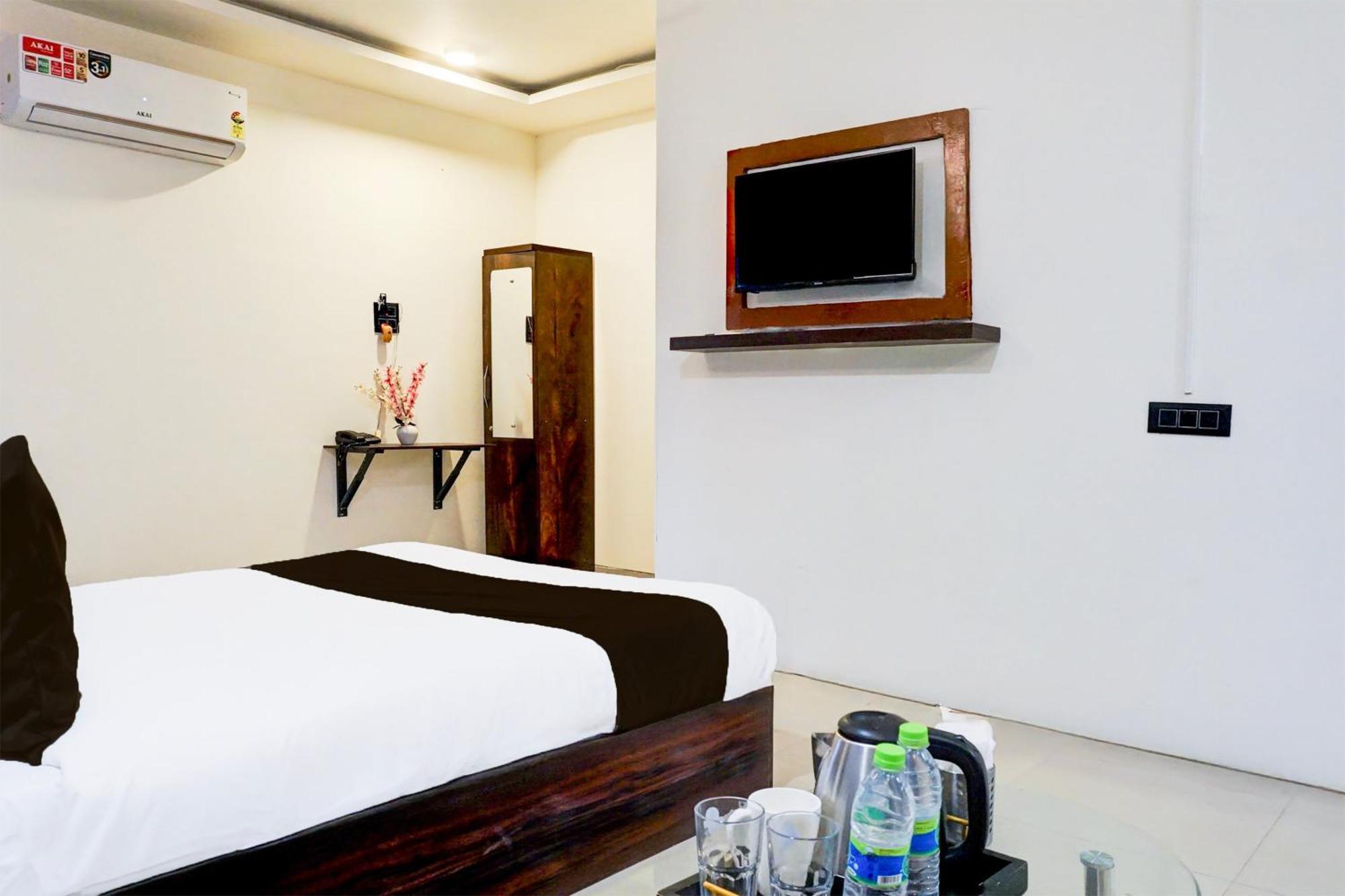 Hotel O The Highstreet Hometel Pune Ngoại thất bức ảnh